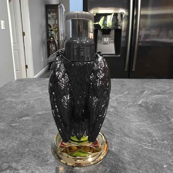 Maleficent's Raven Soap Dispenser - Picture 3 of 4